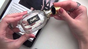 Yves Saint Laurent Parisienne Apa de Parfum Femei