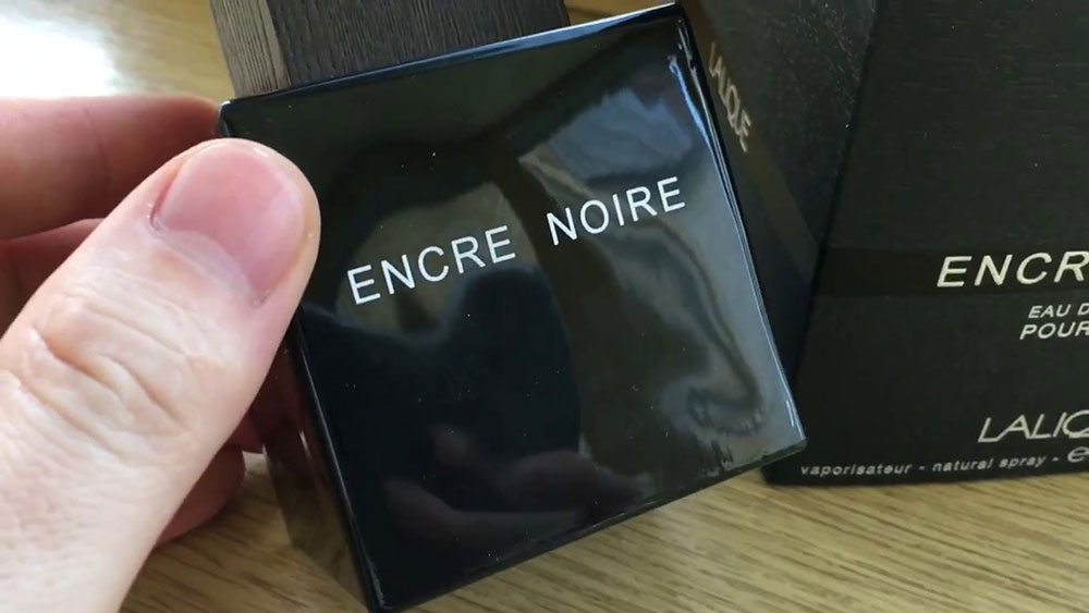 Lalique Encre Noire parfum