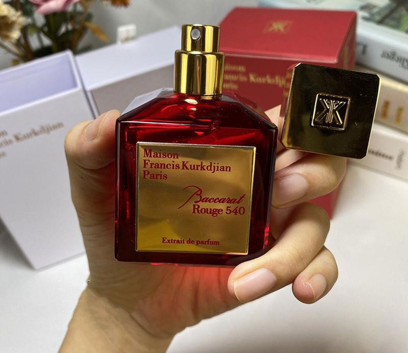 Maison Francis Kurkdjian Baccarat Rouge 540 parfum dama si barbati